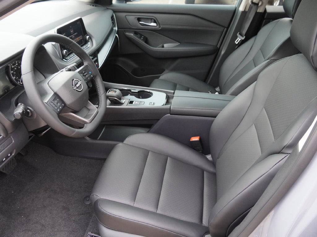 2027 Nissan Rogue Base