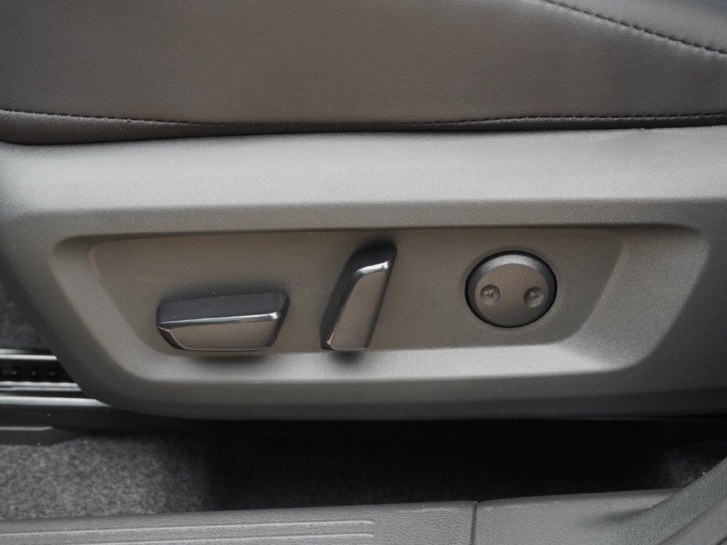 2027 Nissan Rogue Base