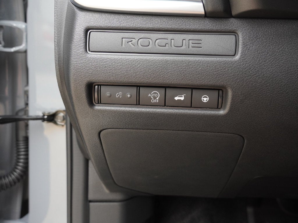2027 Nissan Rogue Base