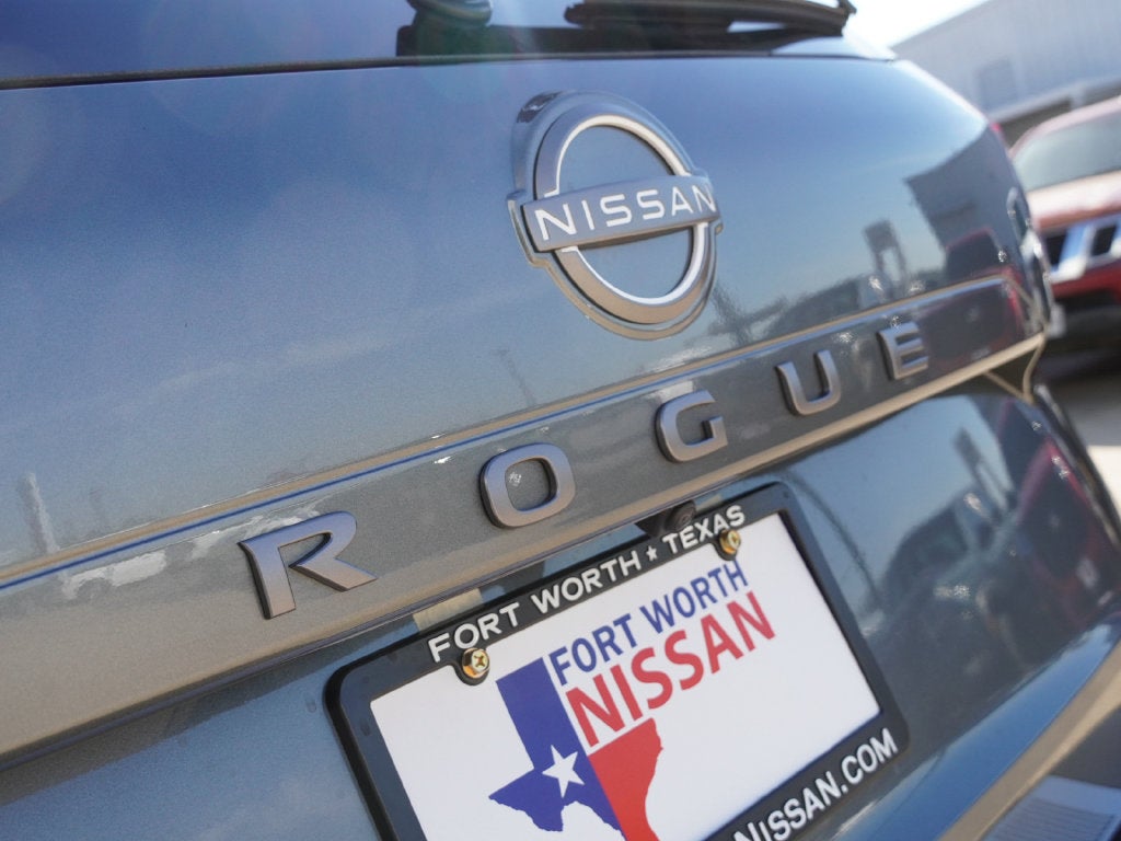 2027 Nissan Rogue SV