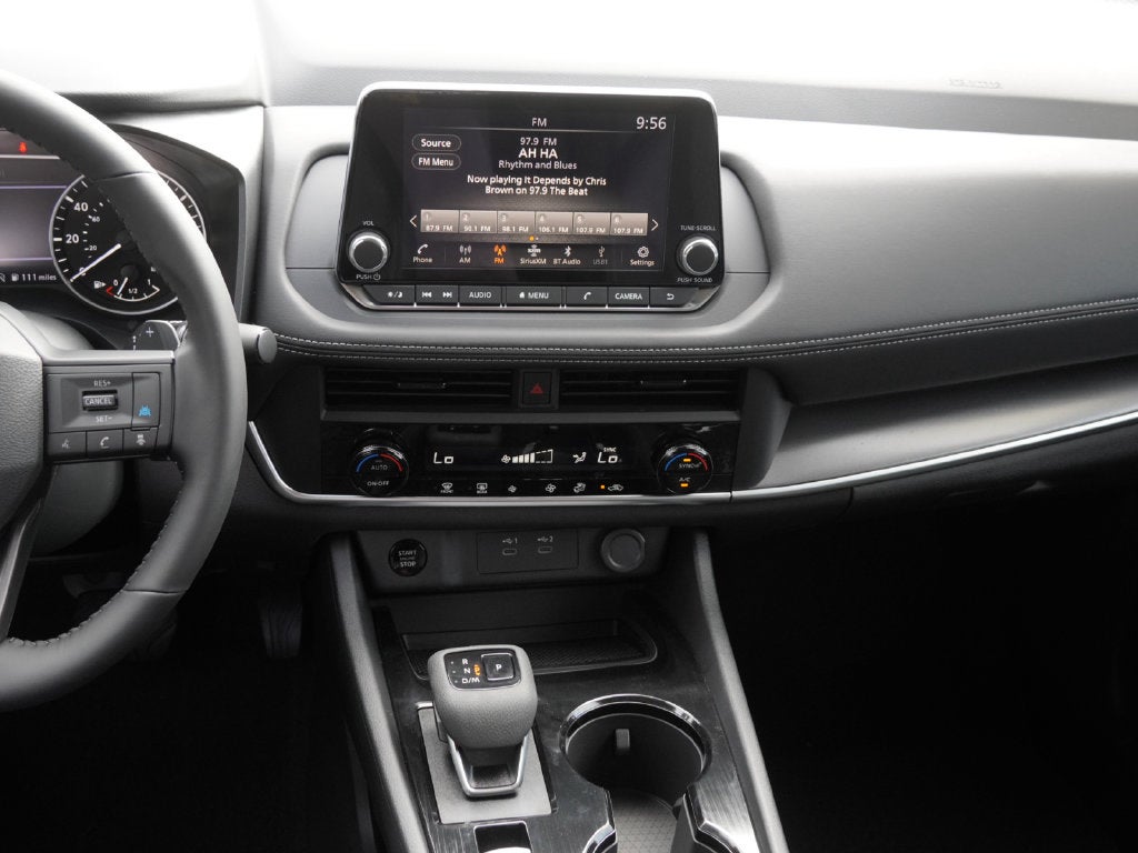 2027 Nissan Rogue SV