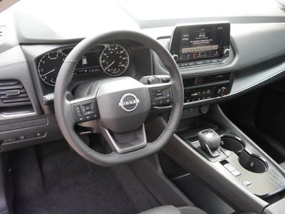 2027 Nissan Rogue SV