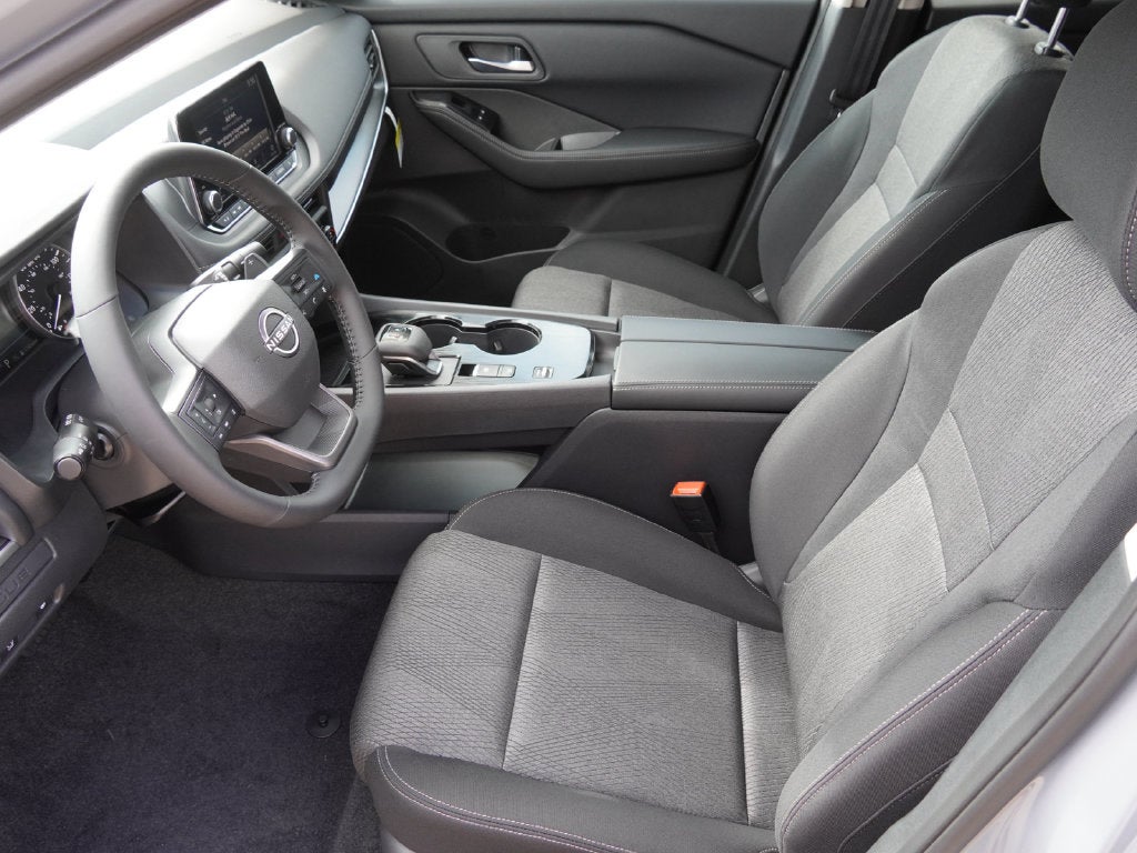 2027 Nissan Rogue SV