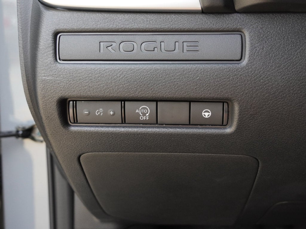 2027 Nissan Rogue SV