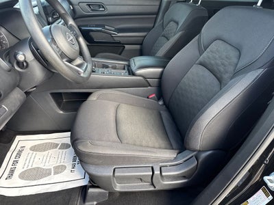 2024 Nissan Pathfinder S