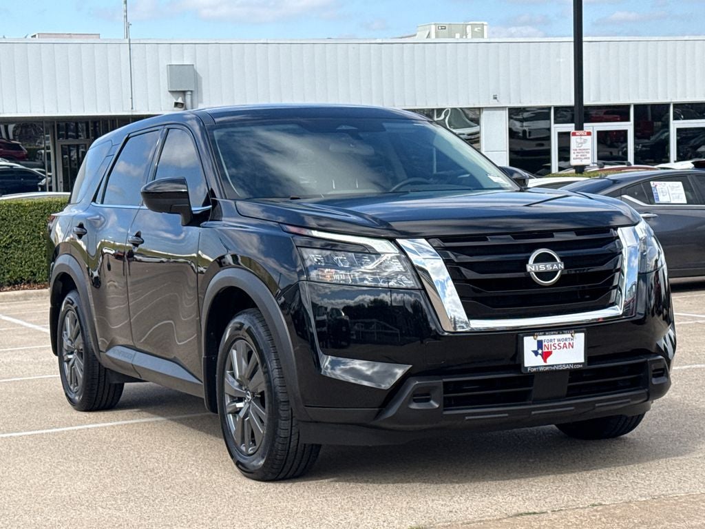 2024 Nissan Pathfinder S