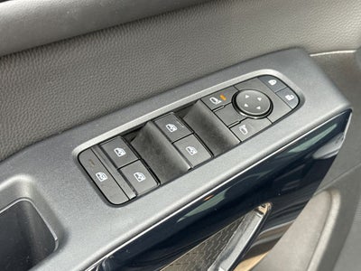 2025 Nissan Pathfinder S