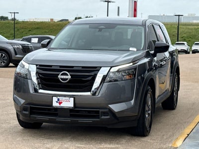2025 Nissan Pathfinder S