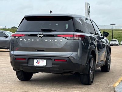 2025 Nissan Pathfinder S