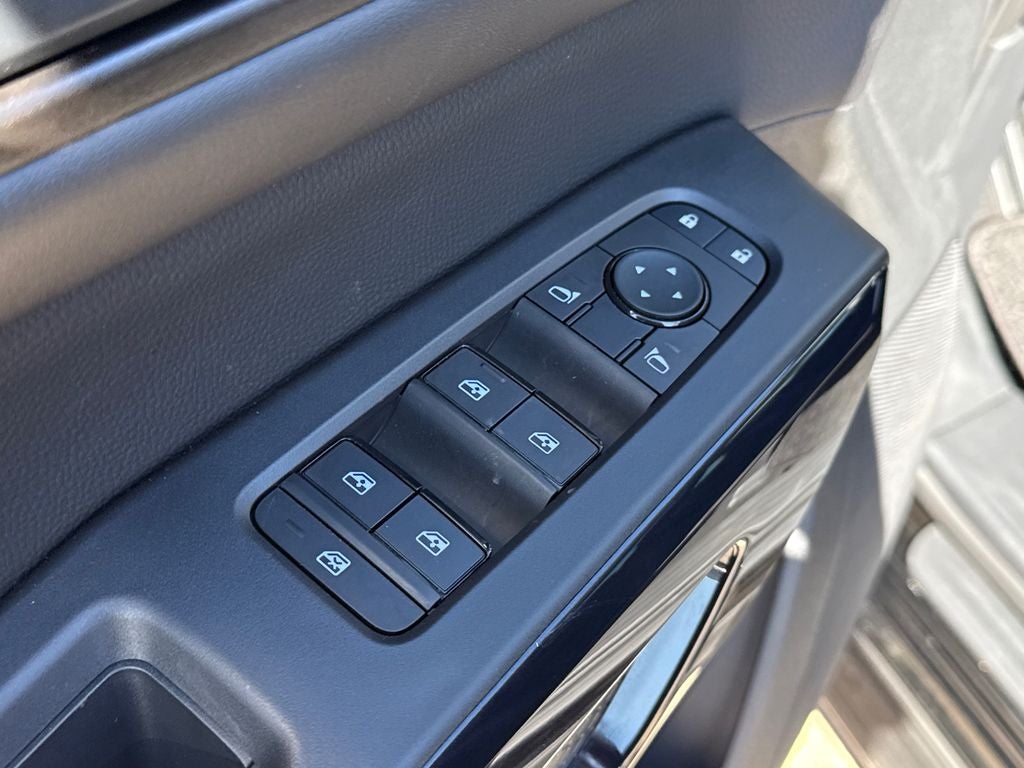 2026 Nissan Pathfinder S