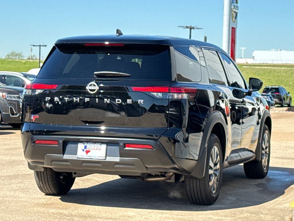 2026 Nissan Pathfinder S
