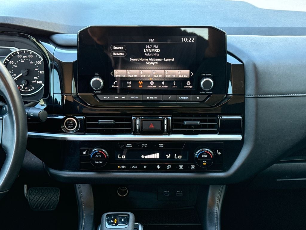 2024 Nissan Pathfinder SV