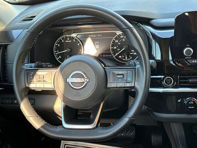 2023 Nissan Pathfinder SV