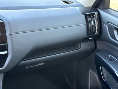 2023 Nissan Pathfinder SV