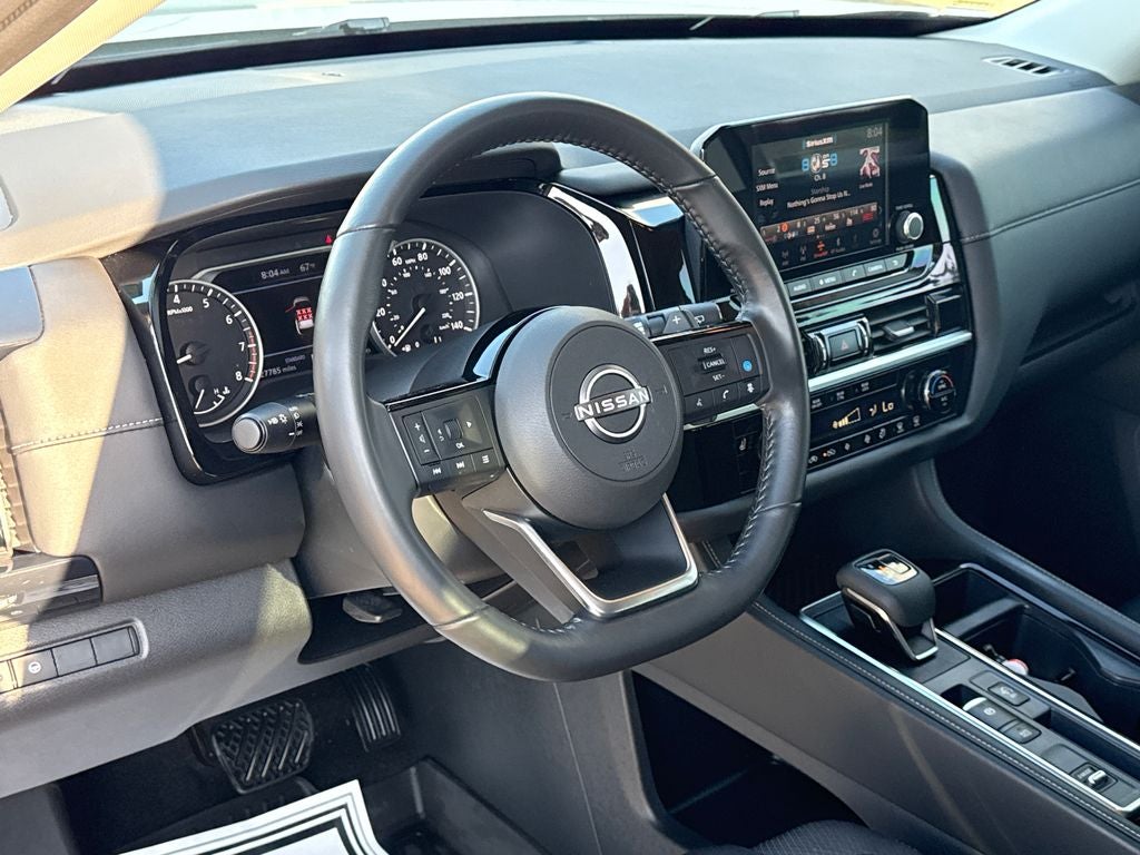 2023 Nissan Pathfinder SV