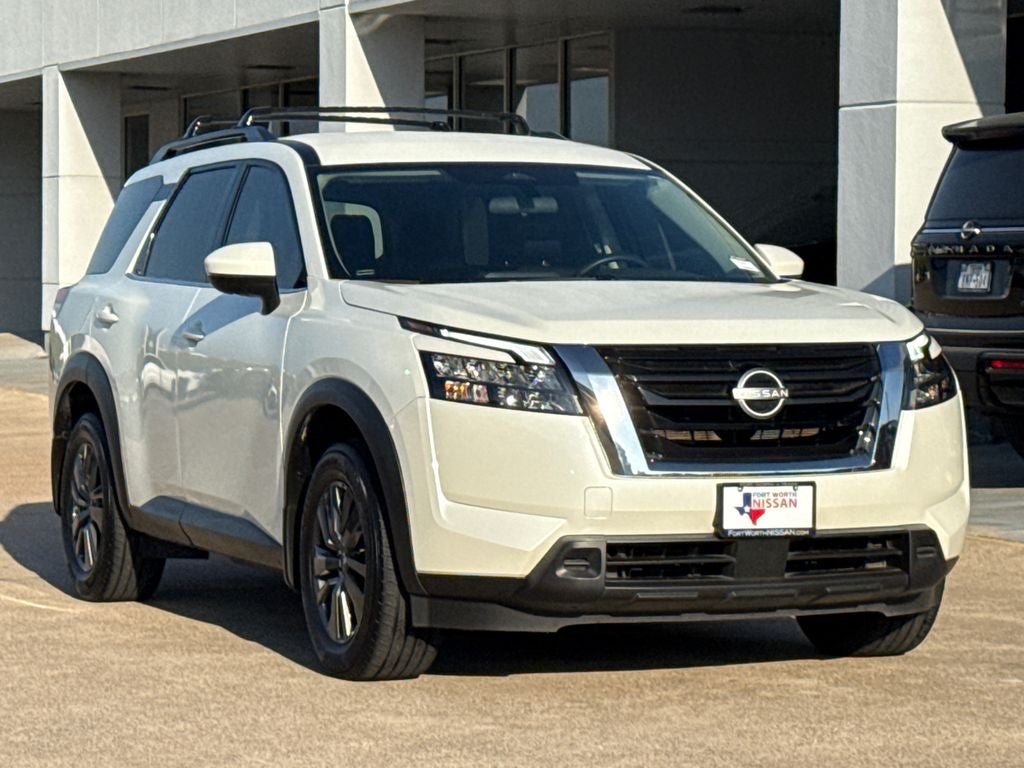 2023 Nissan Pathfinder SV