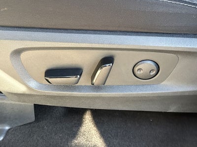 2023 Nissan Pathfinder SV