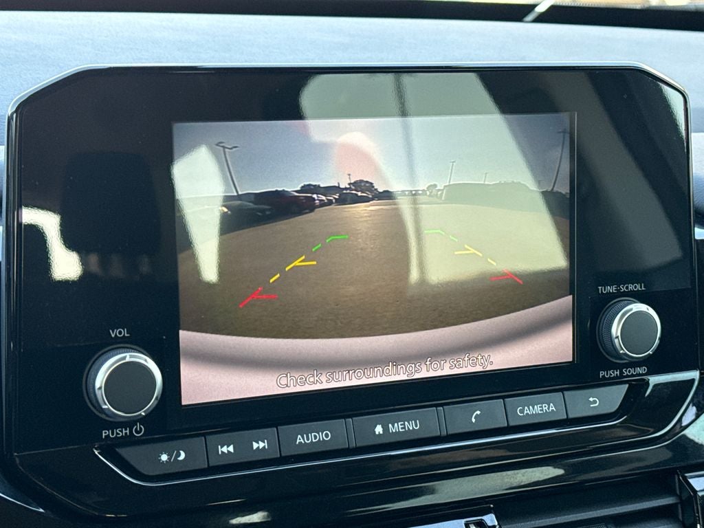 2023 Nissan Pathfinder SV