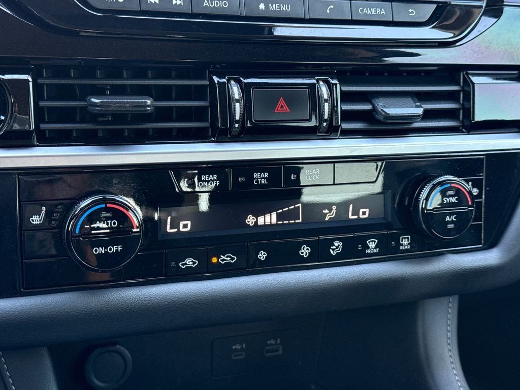 2023 Nissan Pathfinder SV