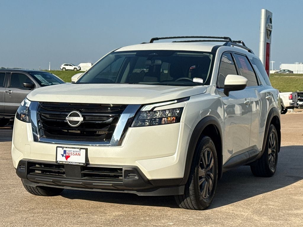 2023 Nissan Pathfinder SV