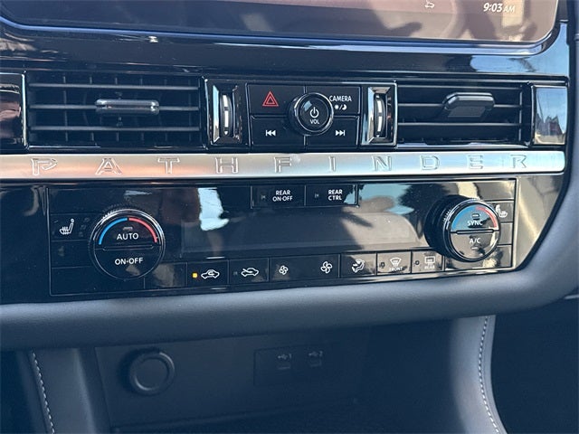 2026 Nissan Pathfinder SV