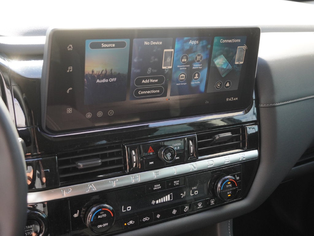 2026 Nissan Pathfinder SV