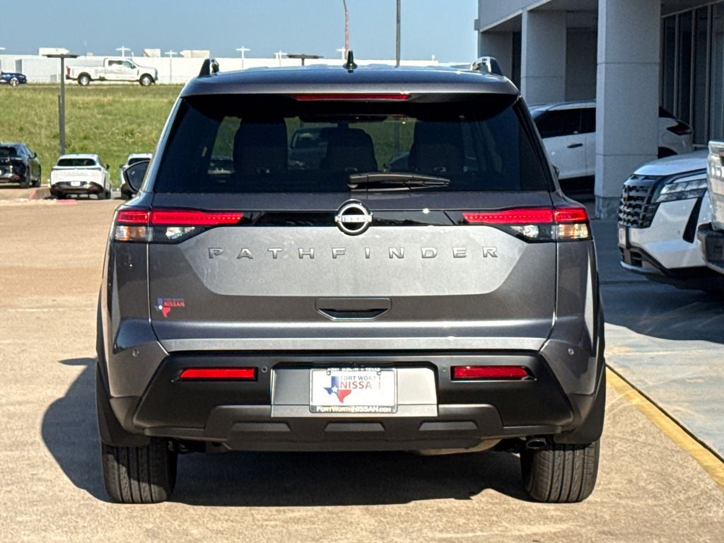 2026 Nissan Pathfinder SV
