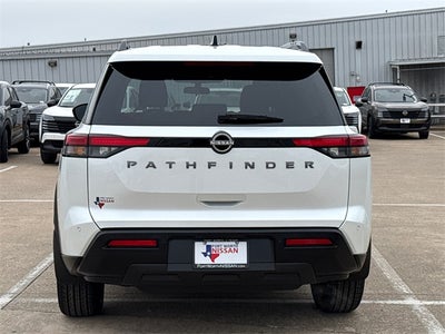 2026 Nissan Pathfinder SV