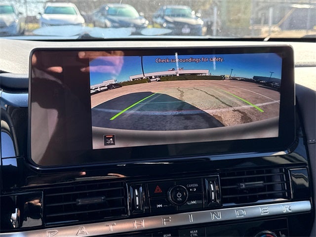 2026 Nissan Pathfinder SV