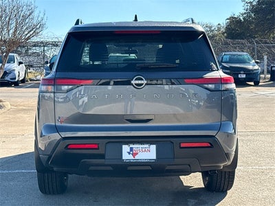 2026 Nissan Pathfinder SV