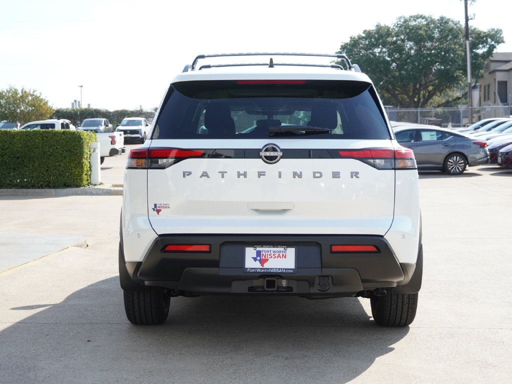 2026 Nissan Pathfinder SV