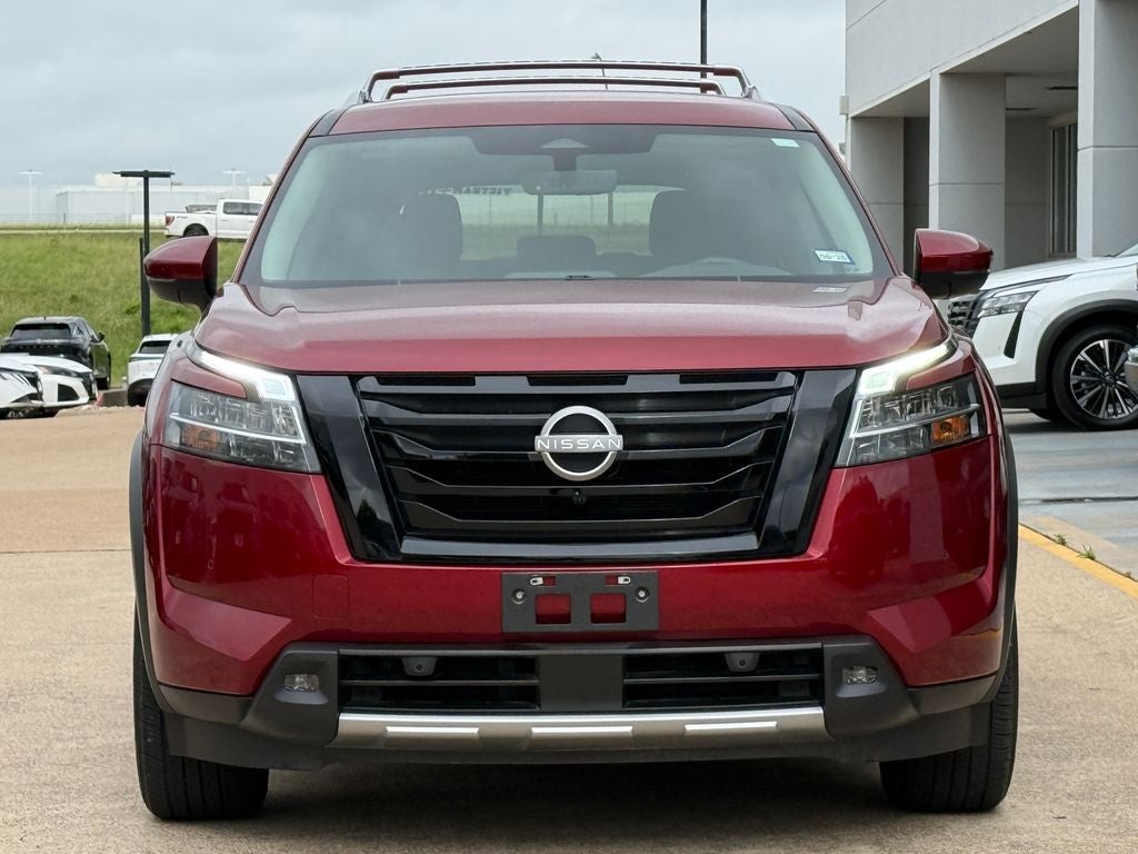 2024 Nissan Pathfinder SL