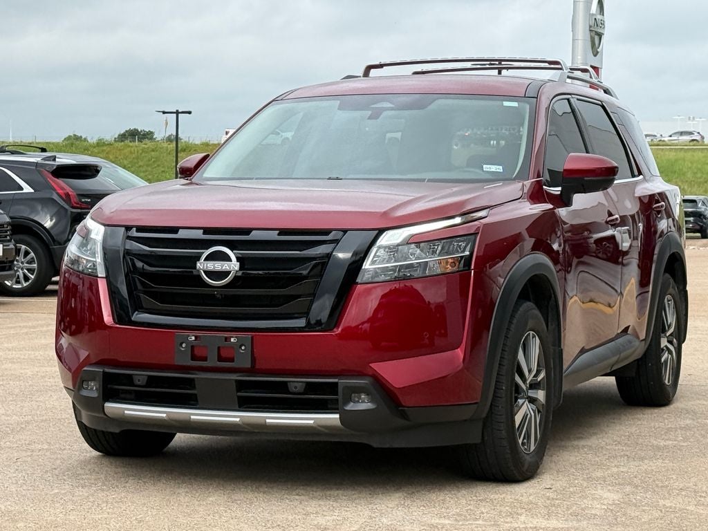 2024 Nissan Pathfinder SL