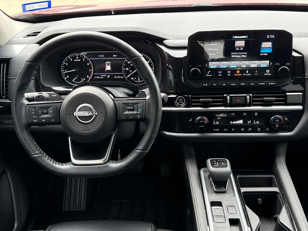 2024 Nissan Pathfinder SL