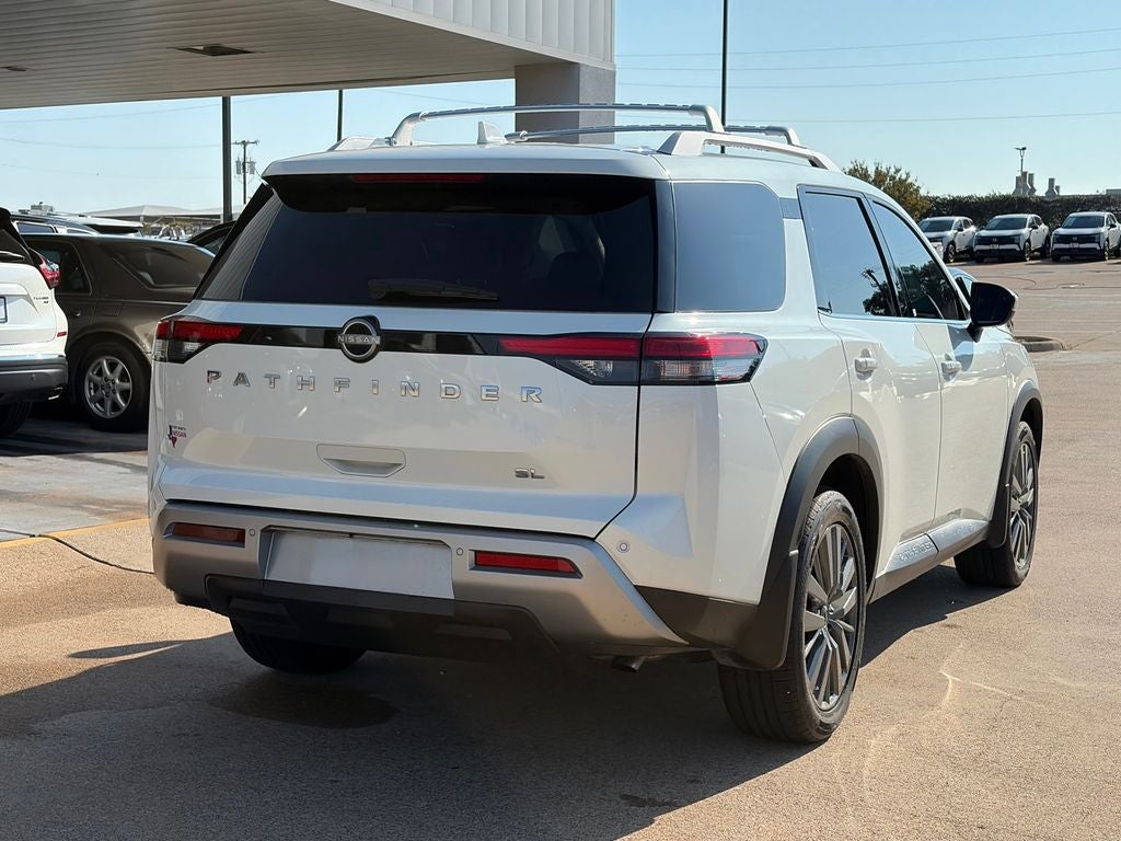 2024 Nissan Pathfinder SL
