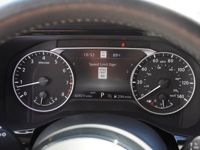 2025 Nissan Pathfinder SL