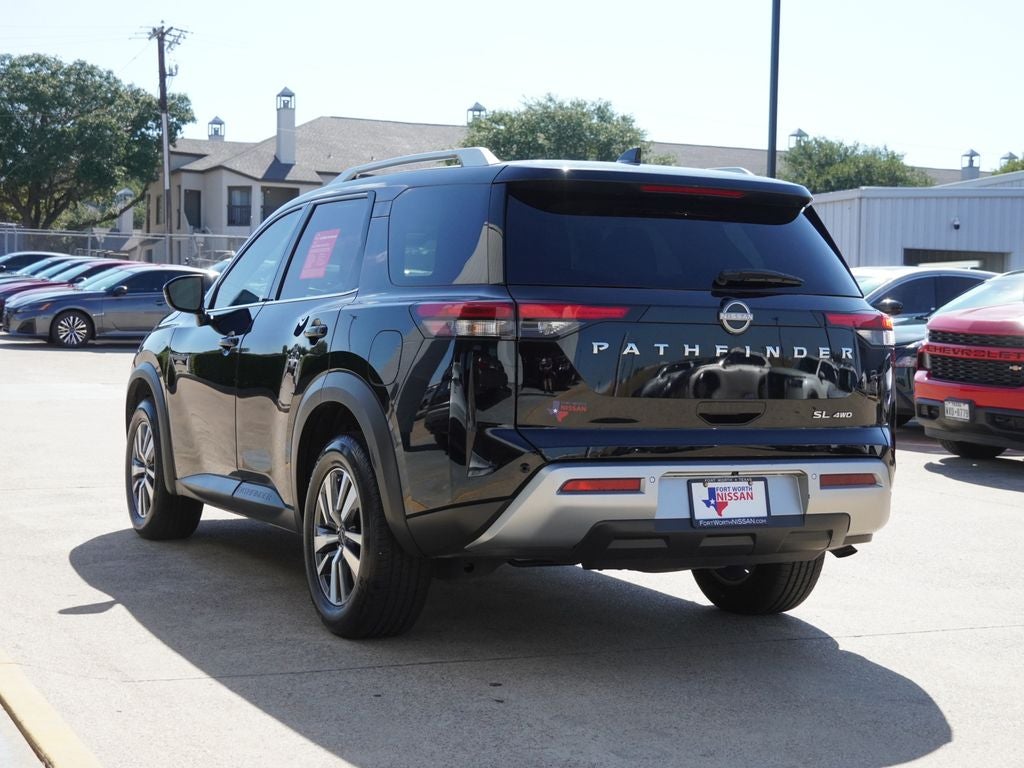 2025 Nissan Pathfinder SL