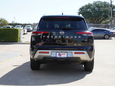 2025 Nissan Pathfinder SL