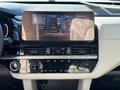 2026 Nissan Pathfinder SL