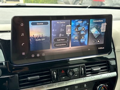 2026 Nissan Pathfinder SL