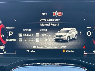 2026 Nissan Pathfinder SL