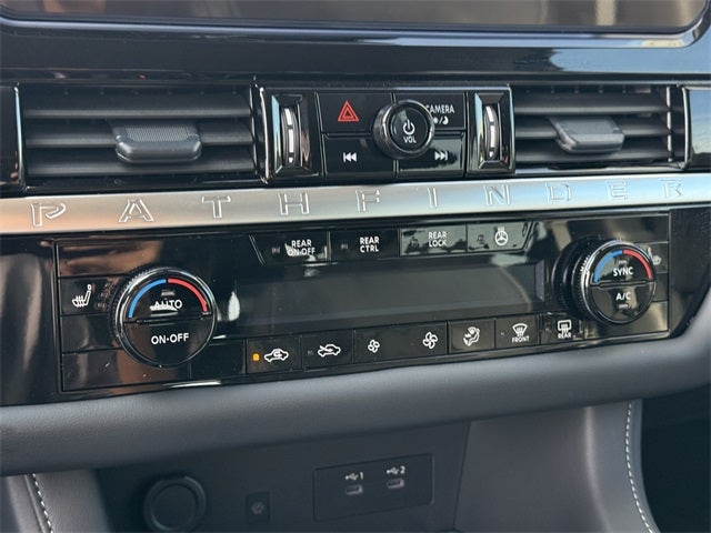 2026 Nissan Pathfinder SL