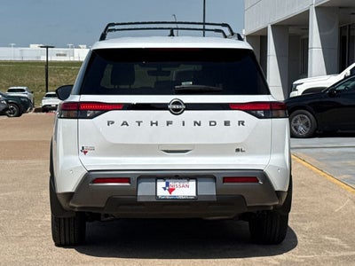 2026 Nissan Pathfinder SL