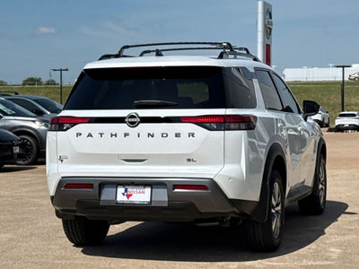 2026 Nissan Pathfinder SL