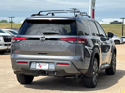2026 Nissan Pathfinder Platinum