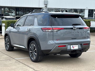 2026 Nissan Pathfinder Platinum