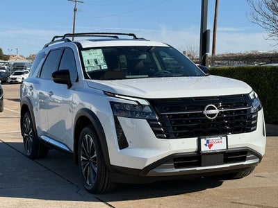 2026 Nissan Pathfinder Platinum