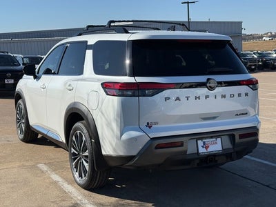 2026 Nissan Pathfinder Platinum
