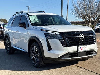 2026 Nissan Pathfinder Platinum