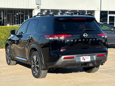 2026 Nissan Pathfinder Platinum